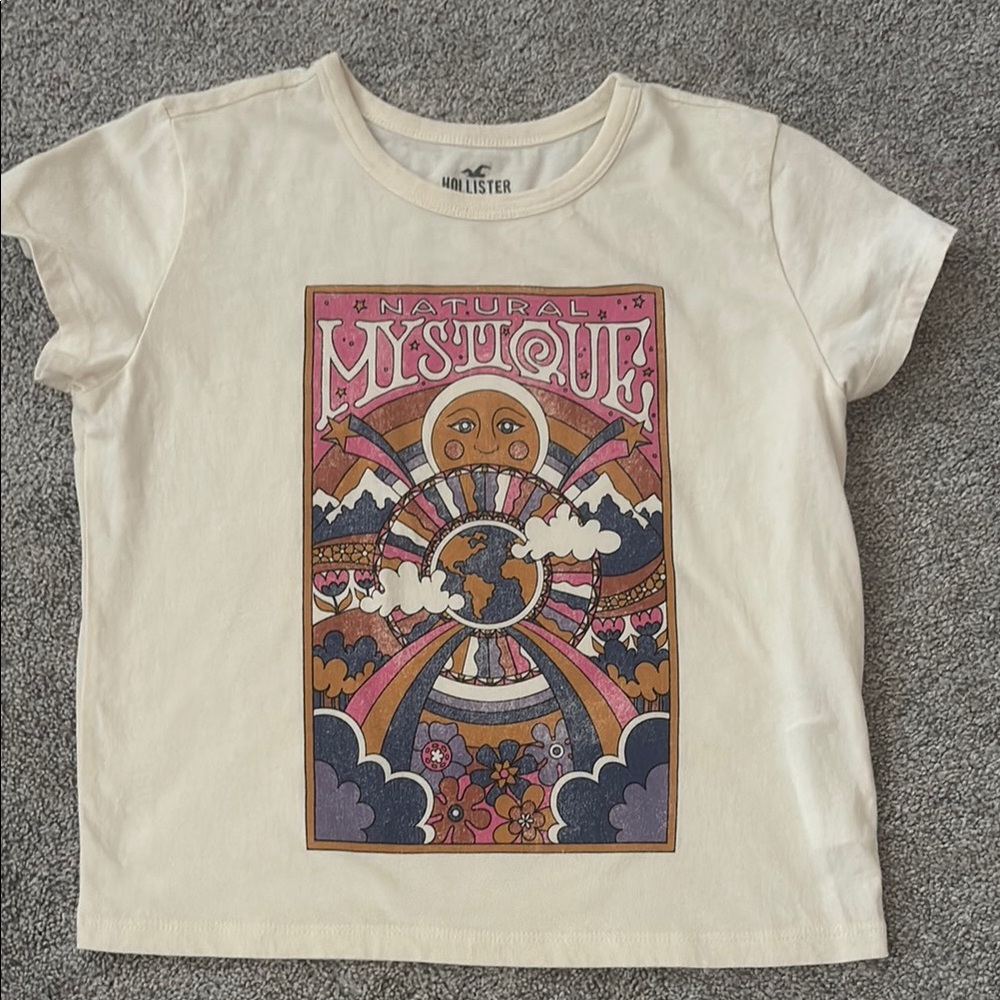 Hollister Cream Graphic T-Shirt